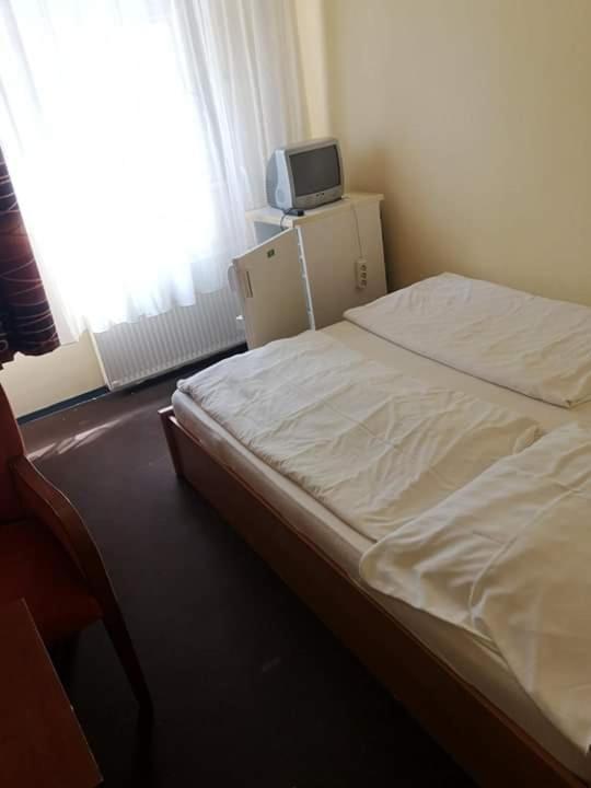 Bed and Breakfast Fenyves Panzio à Siófok Extérieur photo
